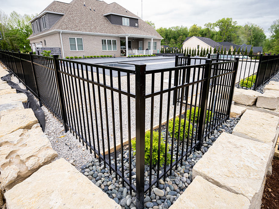 Aluminum fence contractor in Flat Rock Alabama