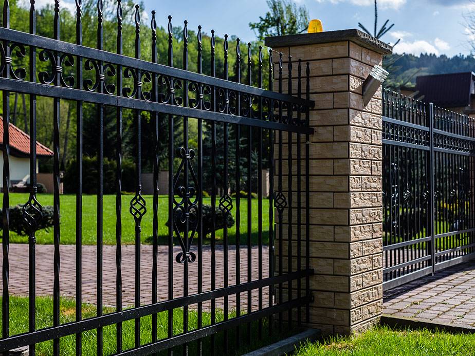 Security Fence Example in Hollywood Alabama