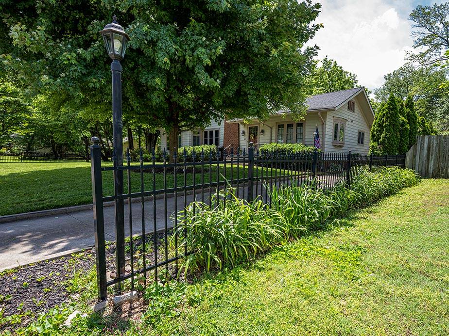 New England GA Ornamental Fences