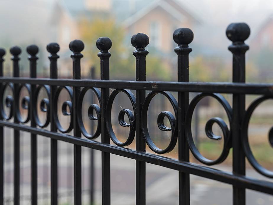 Decorative Fence Example in Scottsboro Alabama